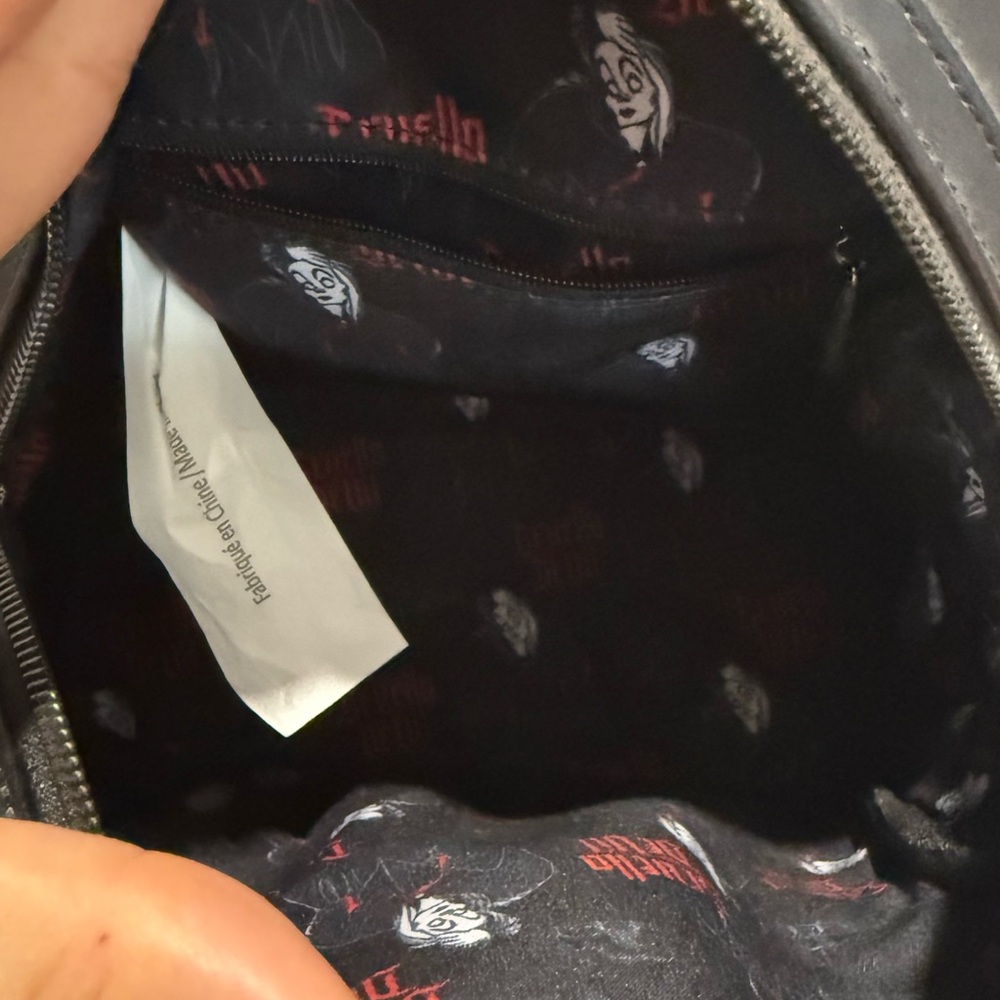 Disney loungefly cruella de vill mini backpack - Picture 2 of 10
